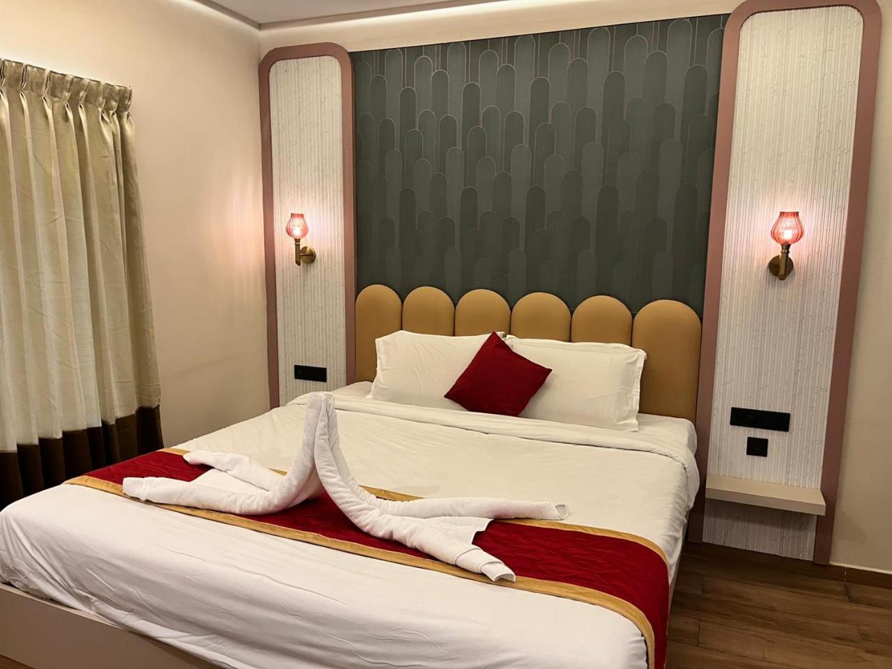 Hotel Castle Manor - Auroville Beach Пондичери Екстериор снимка